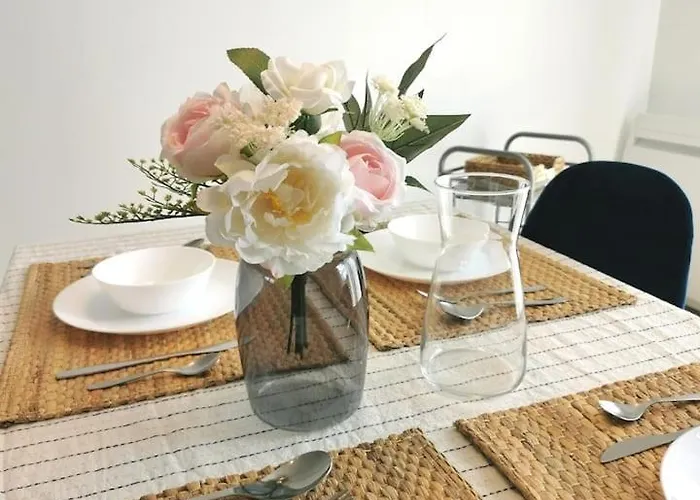 Chic 2chambres,70m²+balcon+parking+wifi 아파트 낭트