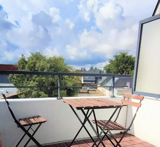 Chic 2chambres,70m²+balcon+parking+wifi * ナント